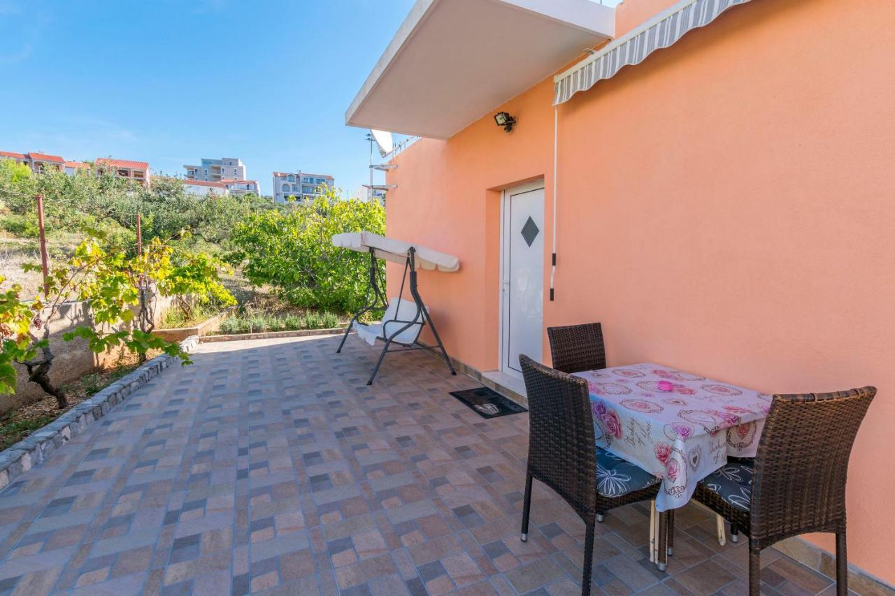 Apartments Zmika Primosten Bilik gambar