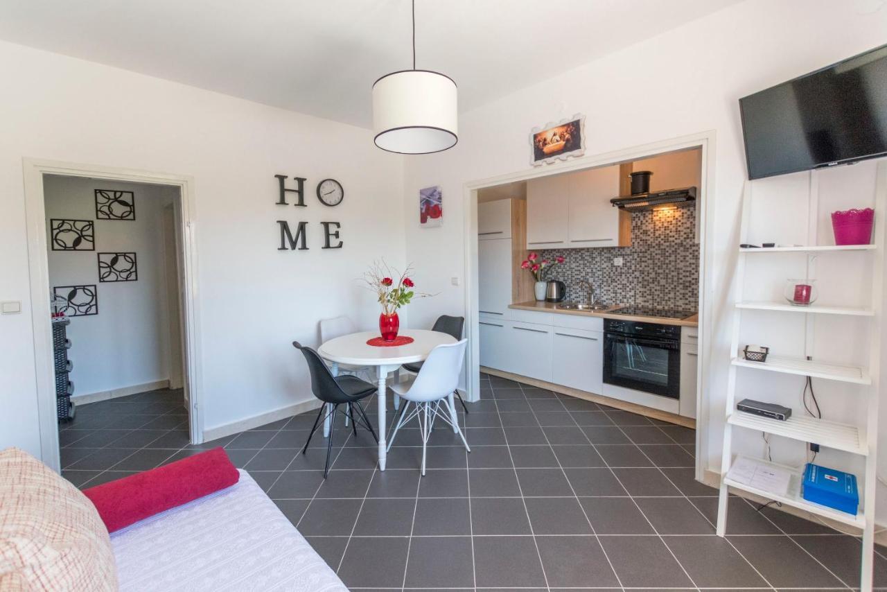 Apartments Zmika Primosten Luaran gambar